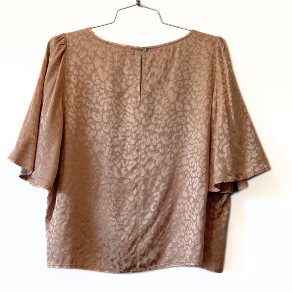 monk & lou Light Mocha Flutter Sleeve Adair Blouse Size S - Picture 4 of 6